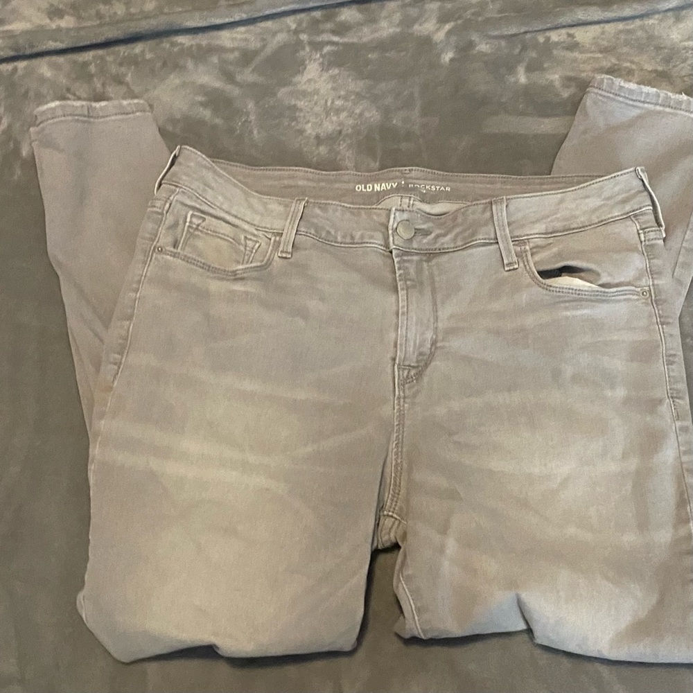 Old navy rockstar destroy jean size 14
